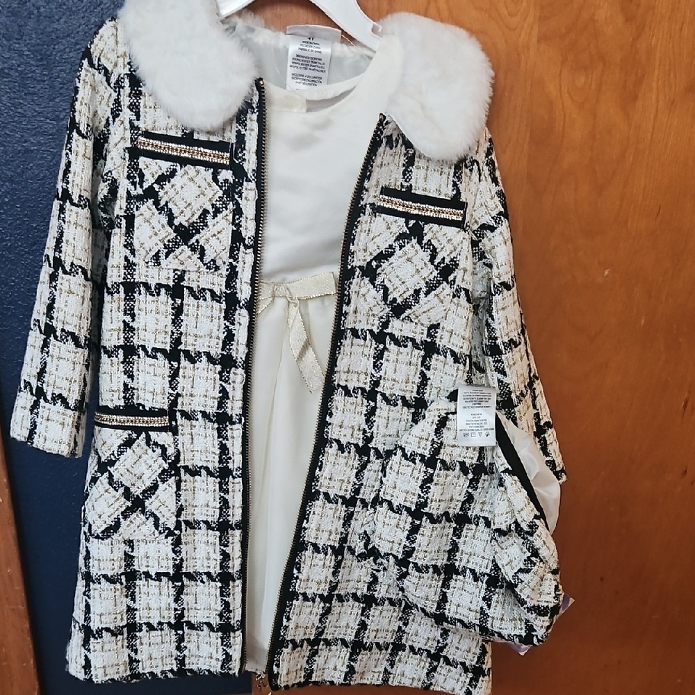 Chic Plaid Coat with Faux Fur Collar